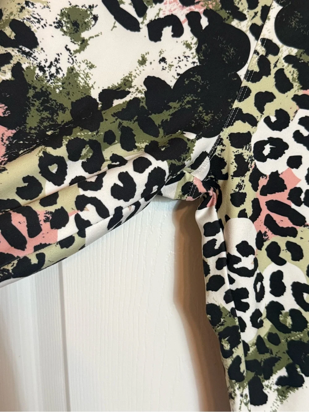 Authentic Disney Parks Wild About Disney Leggings Women Plus Sz 1X - Picture 4 of 5